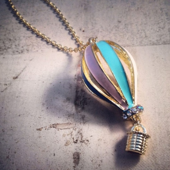 Jewelry - 😍 Hot Air Balloon Statement Necklace